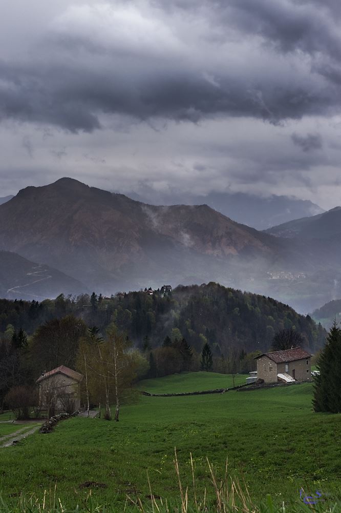 Monte Zucco sotto la pioggia - Costa Serina