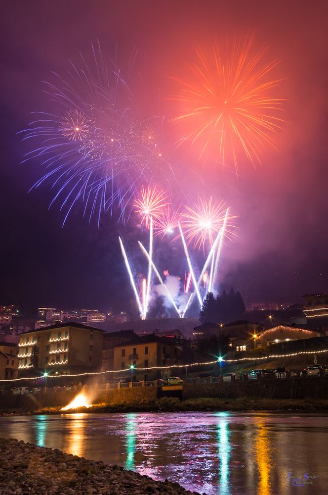 Fuochi d'artificio a San Giovanni Bianco per la Sacra Spina