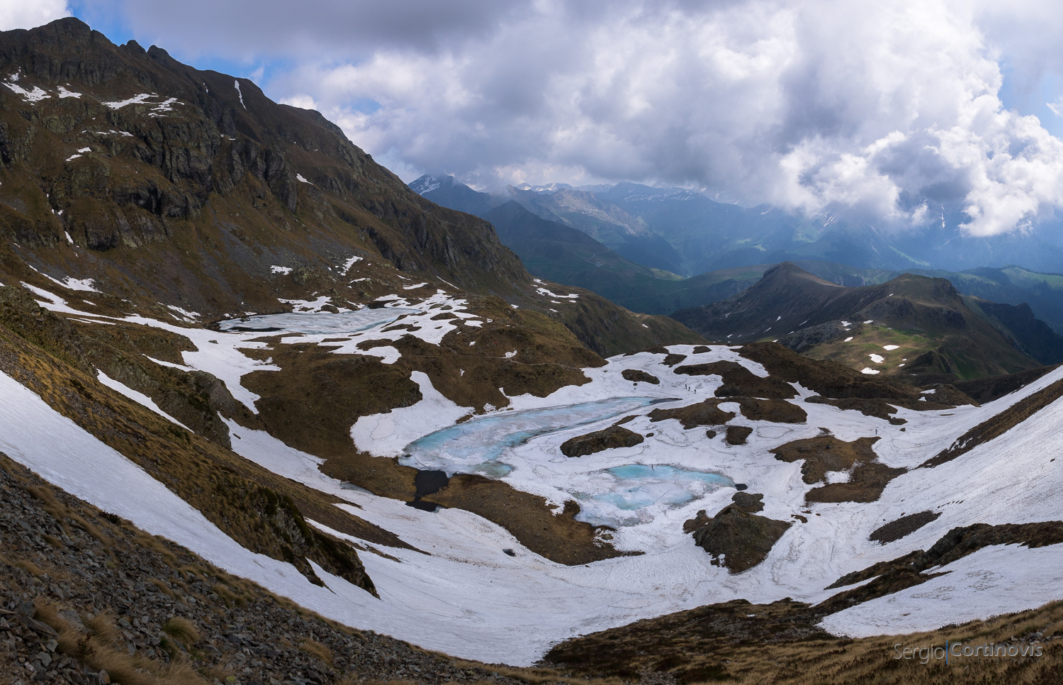 Laghetti di Ponteranica (Monte Avaro) ghiacciati e con la neve